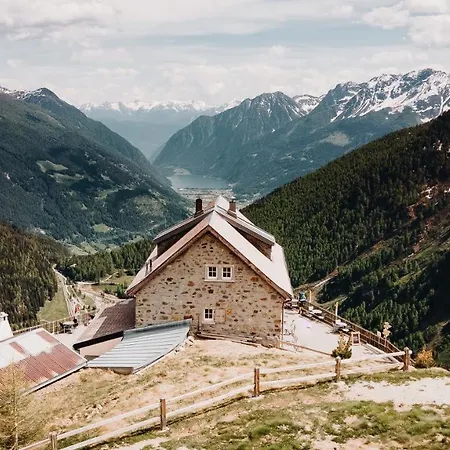 Casa Alpina Belvedere Hotel
